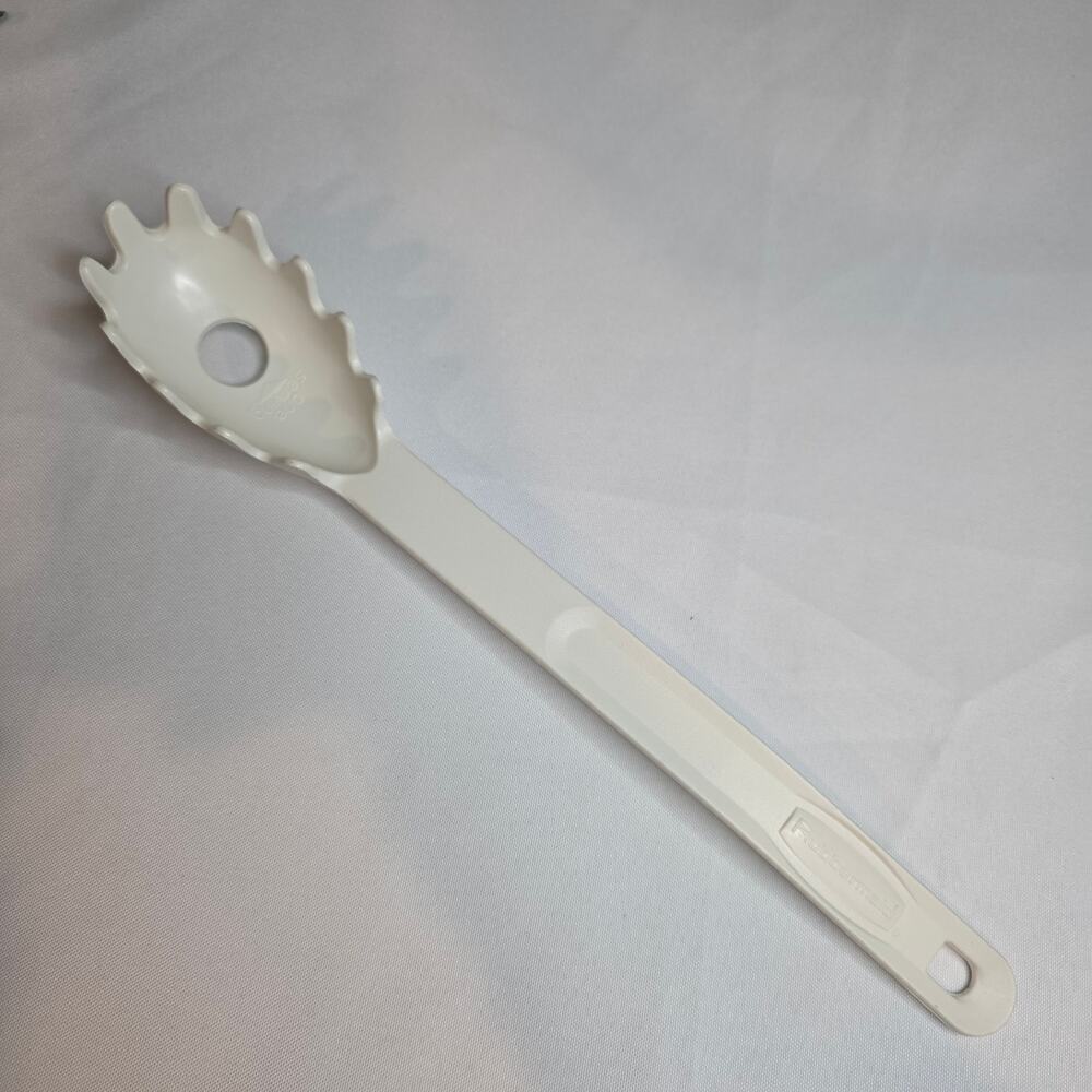 Rubbermaid #1976 Pasta Spaghetti Server Portion Measurer Nylon Spoon 12" White